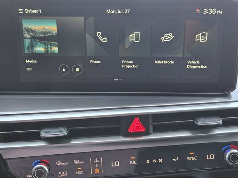 New 2026 Kia Sorento S w/ S Panoramic Sunroof Package FWD image 14