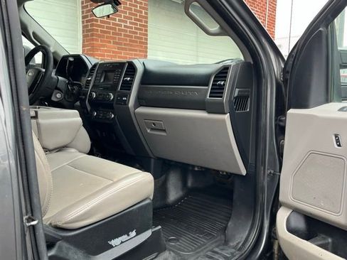 Used 2019 Ford F550 4x4 Crew Cab Super Duty w/ Power Equipment Group image 24