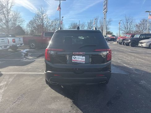 Used 2021 GMC Acadia SLT w/ Elevation Edition image 7