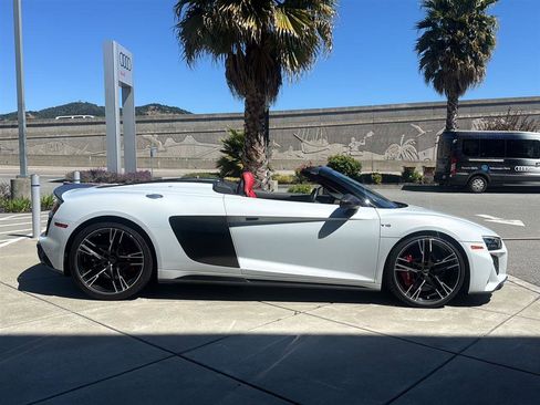 Used 2023 Audi R8 V10 performance image 5