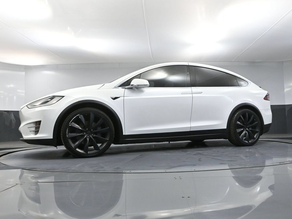 Used 2018 Tesla Model X 100D AWD/4WD image 44