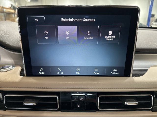 Used 2022 Lincoln Aviator AWD w/ Premium Package image 16