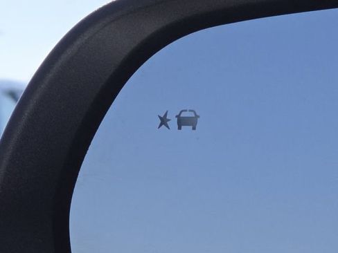 Used 2025 Chevrolet Equinox LT image 10