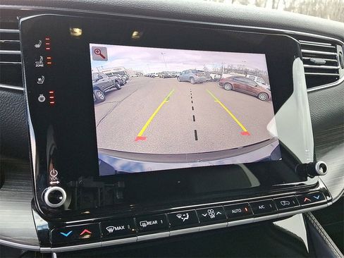 Used 2024 Jeep Wagoneer Series III image 17