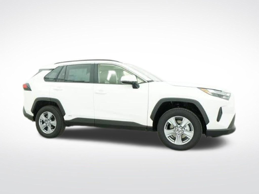 Used 2025 Toyota RAV4 XLE w/ Convenience Package AWD/4WD image 32