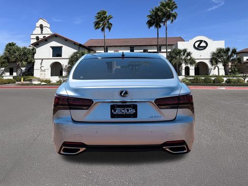 Certified 2023 Lexus LS 500 w/ Luxury Package RWD image 3