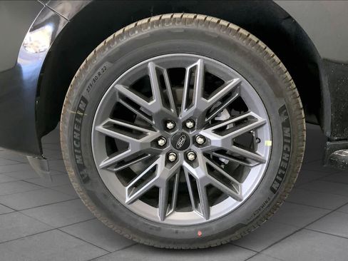 New 2026 Ford Expedition Platinum w/ Stealth Appearance Package AWD/4WD image 9