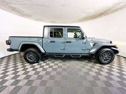 Used 2025 Jeep Gladiator Sport