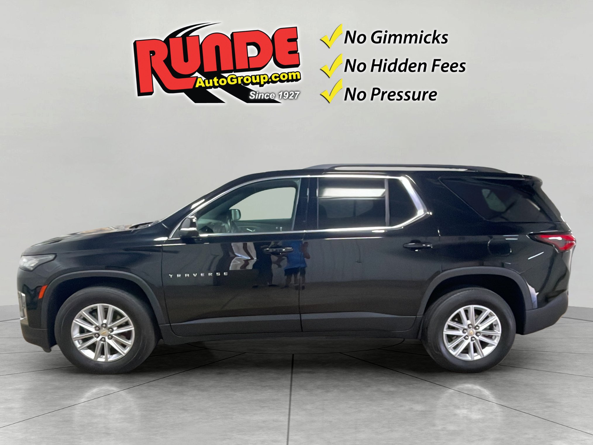 Used 2023 Chevrolet Traverse LT AWD/4WD image 3