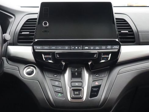 Used 2025 Honda Odyssey Sport-L image 22