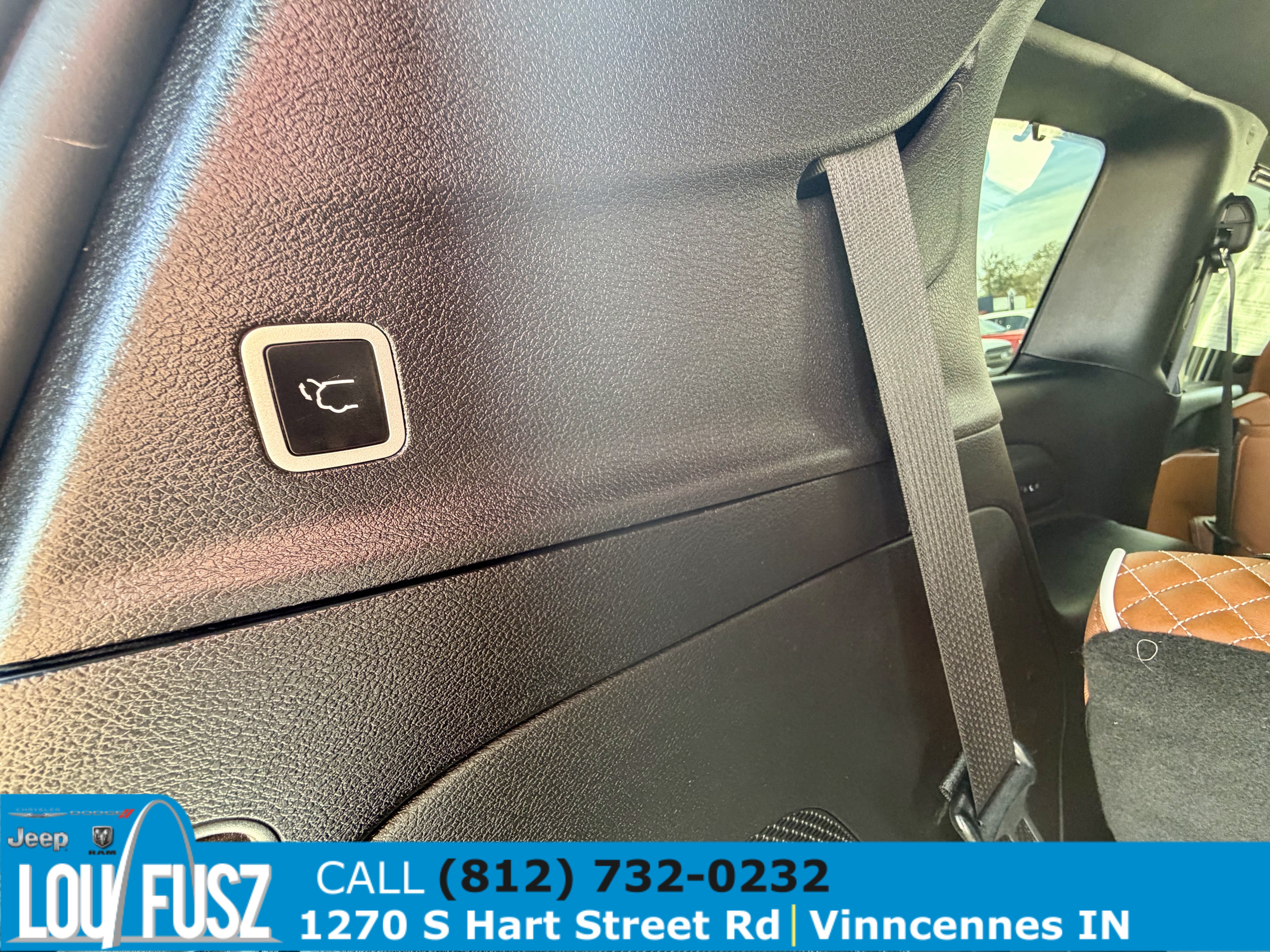 Used 2024 Chrysler Pacifica Pinnacle AWD/4WD image 23