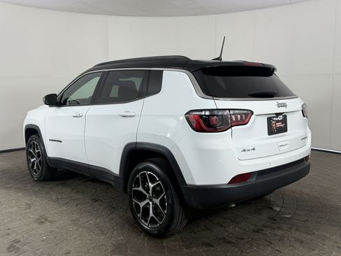 Used 2025 Jeep Compass Limited AWD/4WD image 5