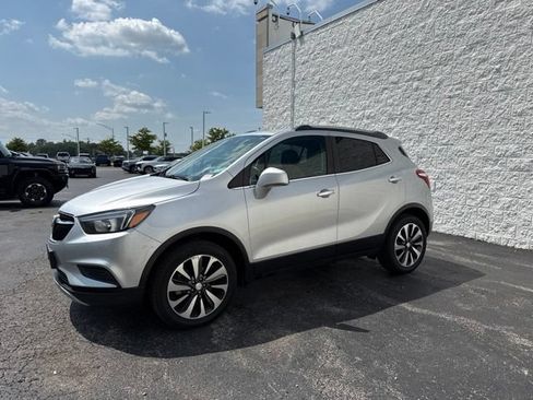 Used 2021 Buick Encore Preferred AWD/4WD image 3