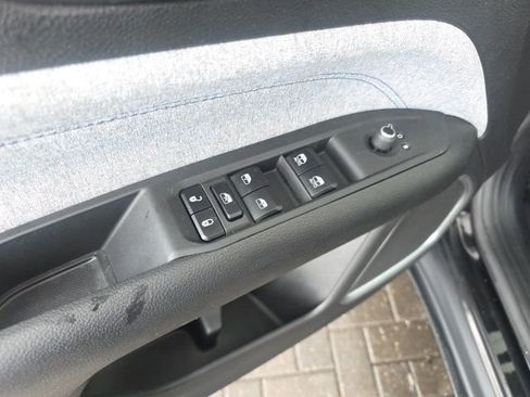 Used 2023 Jeep Compass Latitude image 20