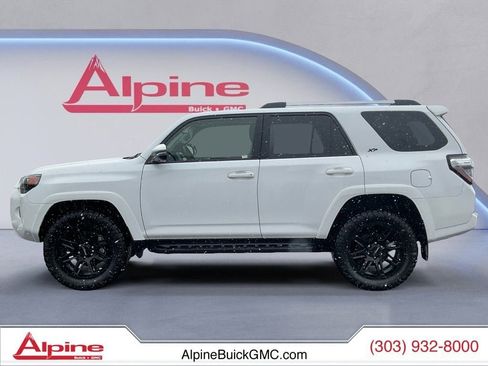 Used 2024 Toyota 4Runner SR5 Premium w/ Moonroof Package AWD/4WD image 2