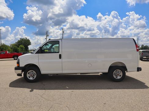 New 2025 GMC Savana 2500 Extended w/ Driver Convenience Package image 6