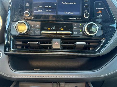 Certified 2021 Toyota Highlander XSE FWD image 20