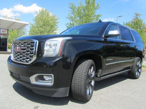 Used 2019 GMC Yukon Denali Ultimate w/ Denali Ultimate Package AWD/4WD image 6