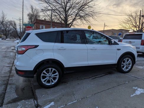 Used 2017 Ford Escape SE w/ SE Cold Weather Package image 10