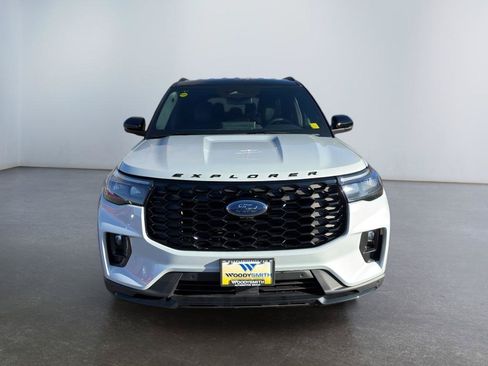 New 2026 Ford Explorer ST-Line w/ ST-Line Street Pack AWD/4WD image 8