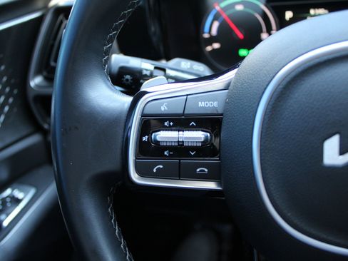 Used 2023 Kia Sorento EX image 26