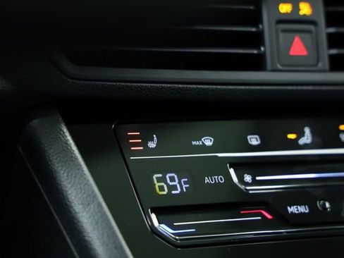 New 2025 Volkswagen Jetta SE image 20