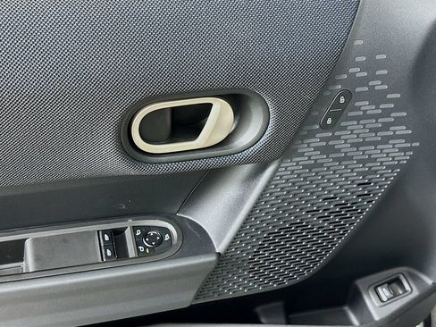 Certified 2025 MINI Cooper 2-Door Hardtop FWD image 19