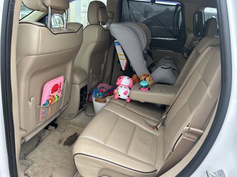 Used 2015 Jeep Grand Cherokee Overland w/ Advanced Technology Group image 15