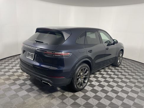 Used 2021 Porsche Cayenne image 5