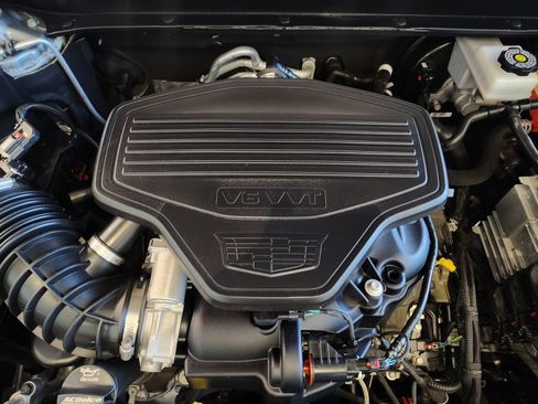 Used 2025 Cadillac XT6 Premium Luxury FWD image 33