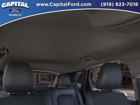 New 2025 Ford Escape SE FWD image 22