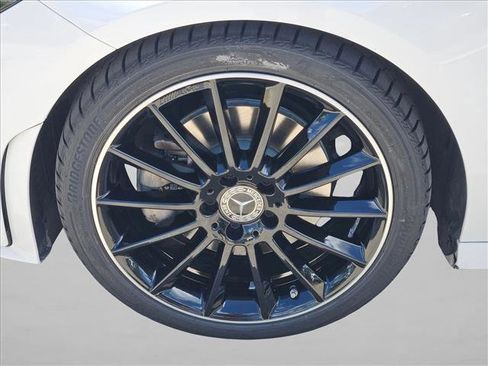 Used 2023 Mercedes-Benz CLA 250 image 22