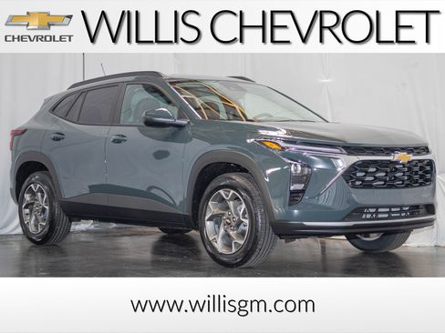 New 2026 Chevrolet Trax LT w/ Driver Confidence Package image 1