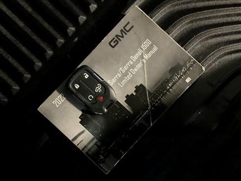 Used 2022 GMC Sierra 1500 Elevation image 31