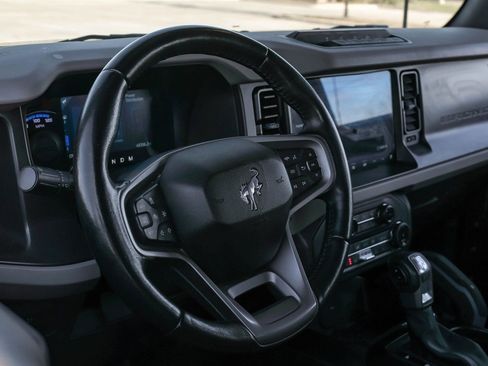 Used 2022 Ford Bronco Wildtrak image 17