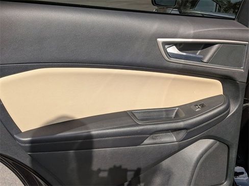 Used 2024 Ford Edge SEL image 25