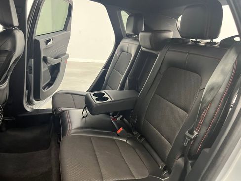 Used 2024 Ford Escape ST-Line image 13