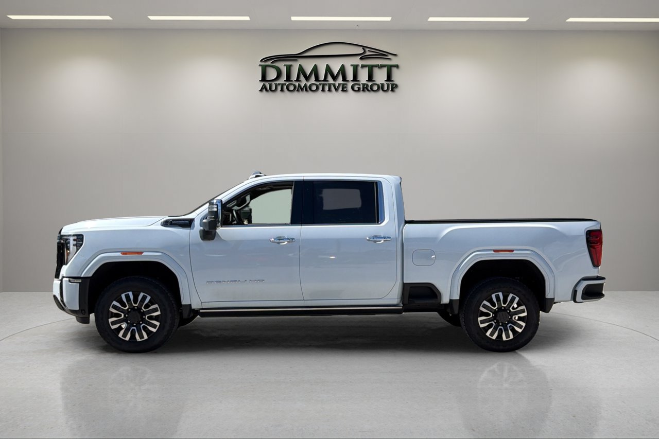 Used 2026 GMC Sierra 3500 Denali Ultimate AWD/4WD image 2
