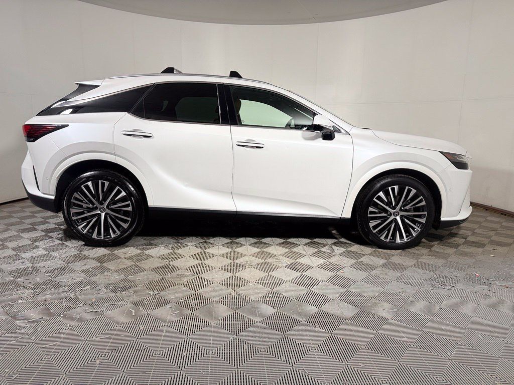 Used 2023 Lexus RX 350 Premium Plus w/ Accessory Package AWD/4WD image 8
