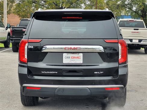 Used 2021 GMC Yukon XL SLT w/ SLT Premium Package image 5