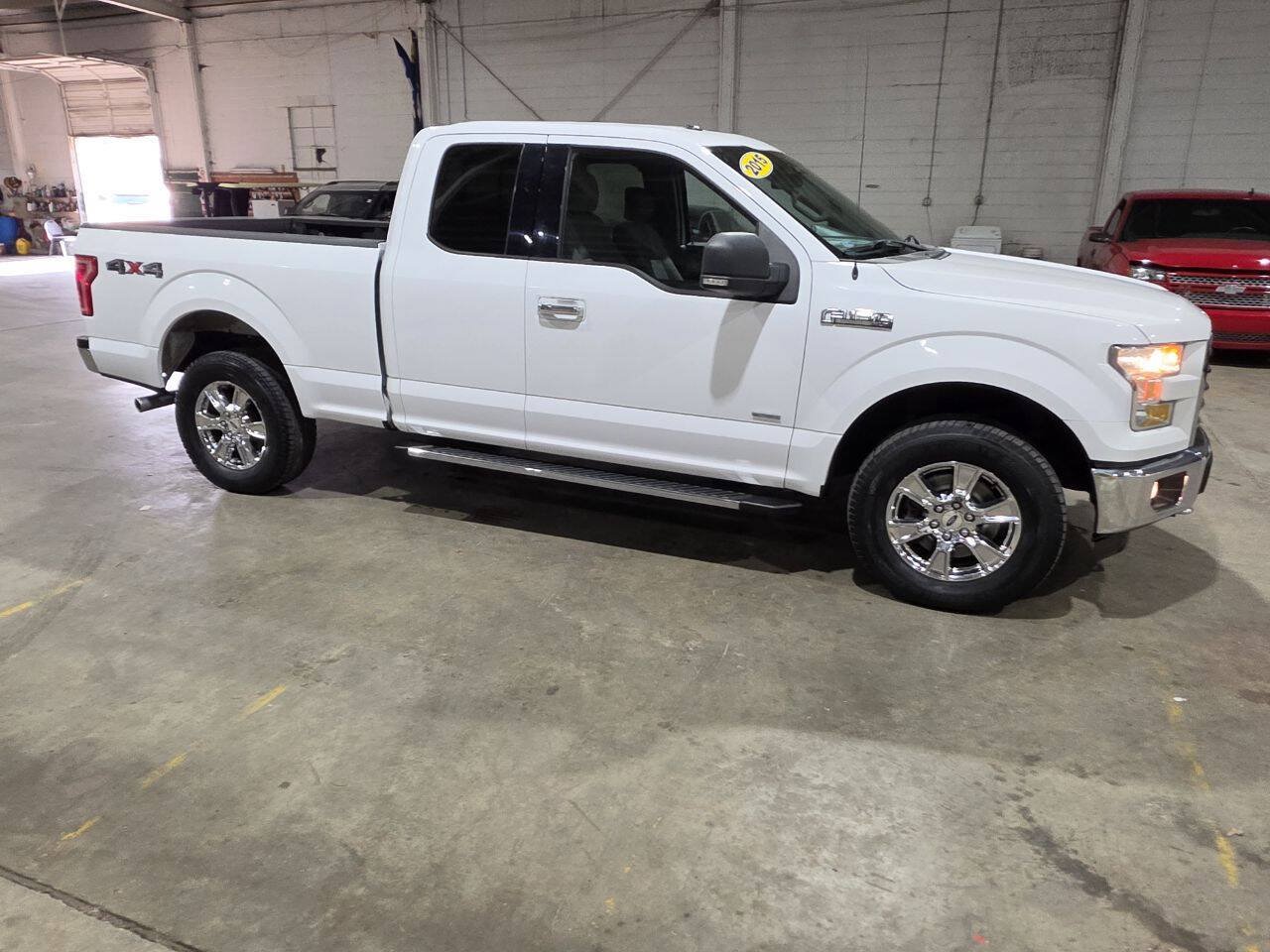 Used 2015 Ford F150 XLT w/ Equipment Group 302A Luxury AWD/4WD image 18