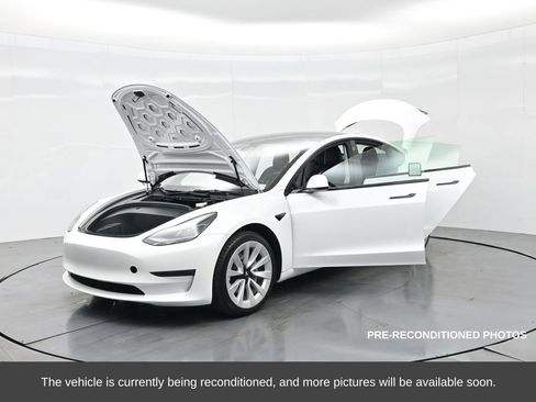 Used 2022 Tesla Model 3 Long Range image 32