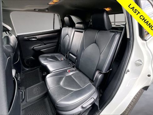 Used 2022 Toyota Highlander Limited AWD/4WD image 26