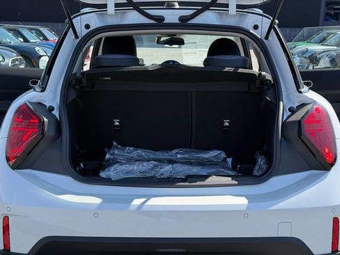 New 2026 MINI Cooper 2-Door Hardtop FWD image 22