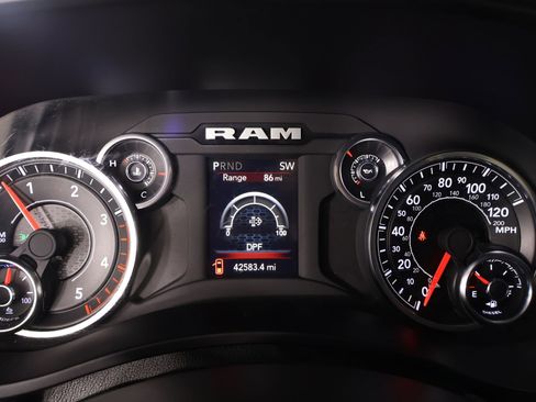 Used 2024 RAM 2500 Big Horn image 4