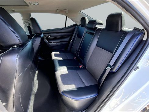 Used 2017 Toyota Corolla SE w/ SE Premium Package FWD image 26
