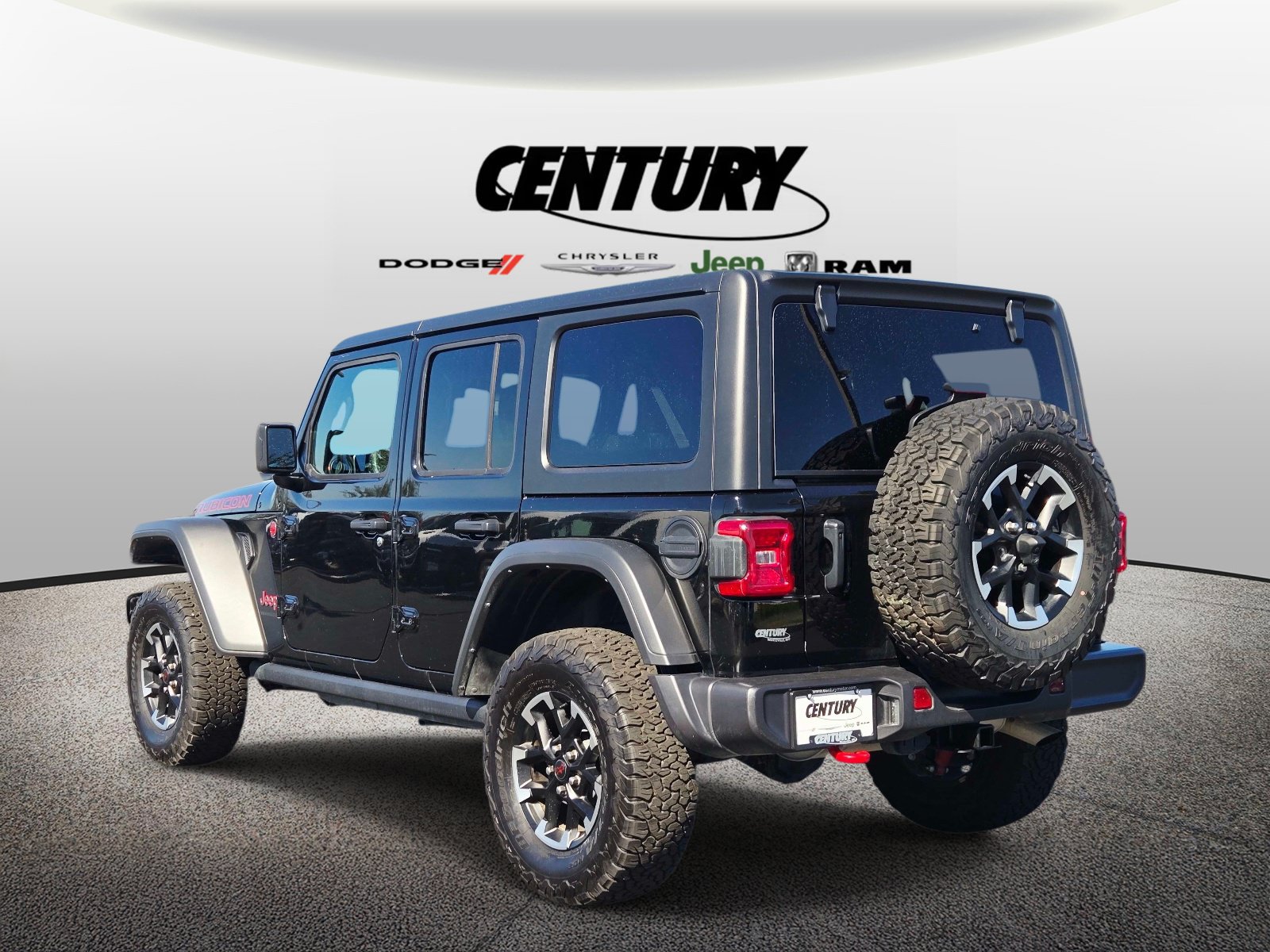 Used 2025 Jeep Wrangler Unlimited Rubicon w/ Convenience Group AWD/4WD image 6