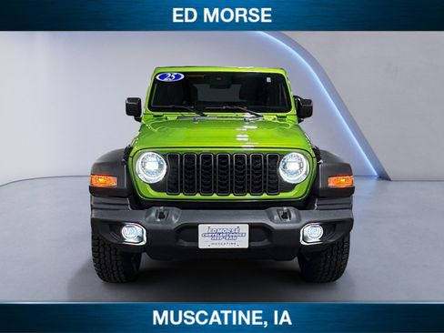 Used 2025 Jeep Wrangler Sport AWD/4WD image 8