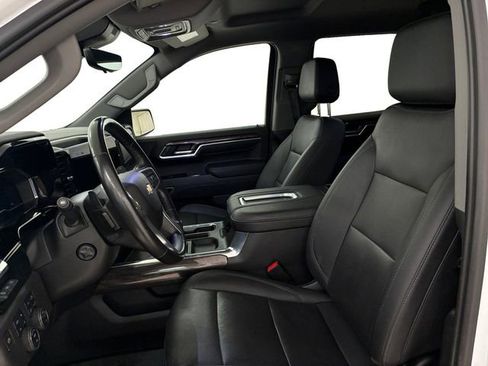 Used 2022 Chevrolet Silverado 1500 LTZ w/ Technology Package image 12