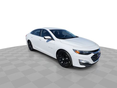 Used 2024 Chevrolet Malibu LT FWD image 2